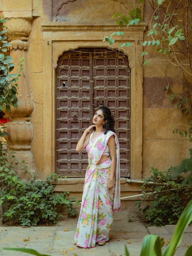 Hydrangea Garden Pure Linen Saree