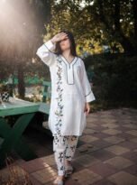 BIRD-BREEZE-WITH-TULIP-PANTS7