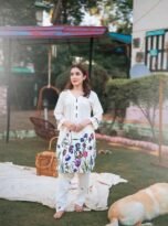 BUTTERFLY-BREEZEWITH-TULIP-PANTS3