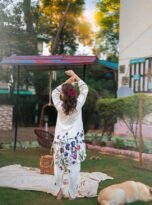 BUTTERFLY-BREEZEWITH-TULIP-PANTS4
